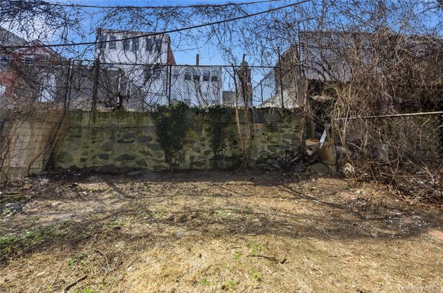 40 Yonkers Avenue, Yonkers, NY 10701