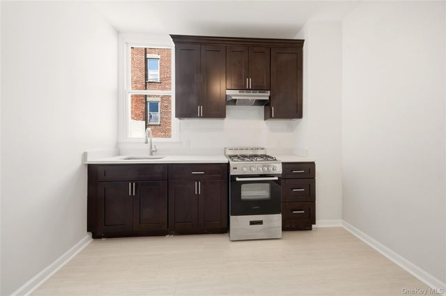 40 Yonkers Avenue, Yonkers, NY 10701