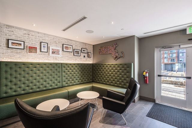 45 Lewis St 305, Boston, MA 02128