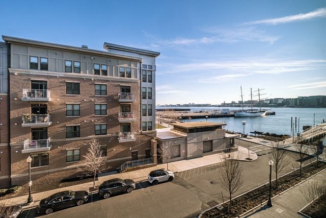 45 Lewis St 305, Boston, MA 02128