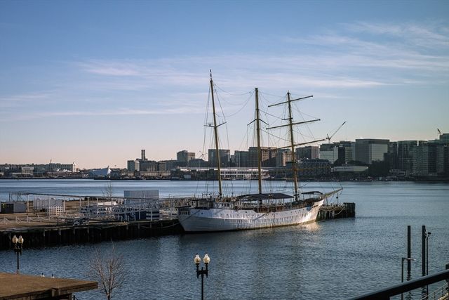 45 Lewis St 305, Boston, MA 02128