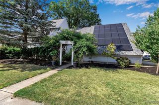 880 Thomas Fox Drive West, North Tonawanda, NY 14120
