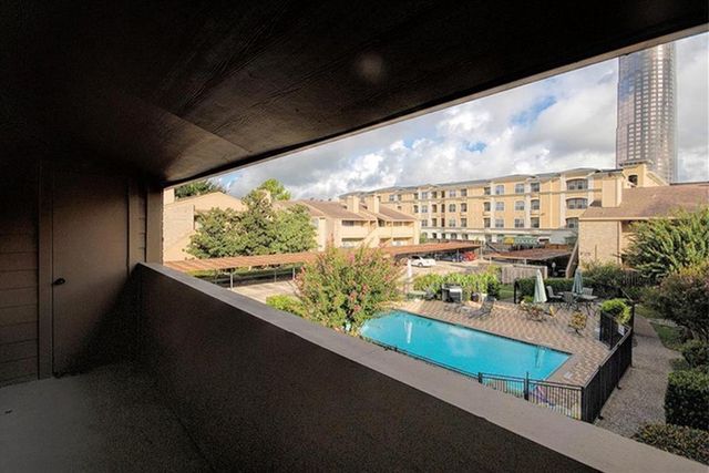1915 Augusta Drive 51, Houston, TX 77057