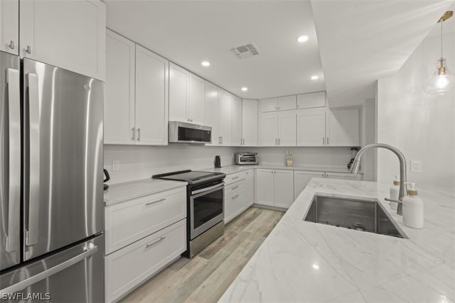 585 E Gulf DR A2, Sanibel, FL 33957