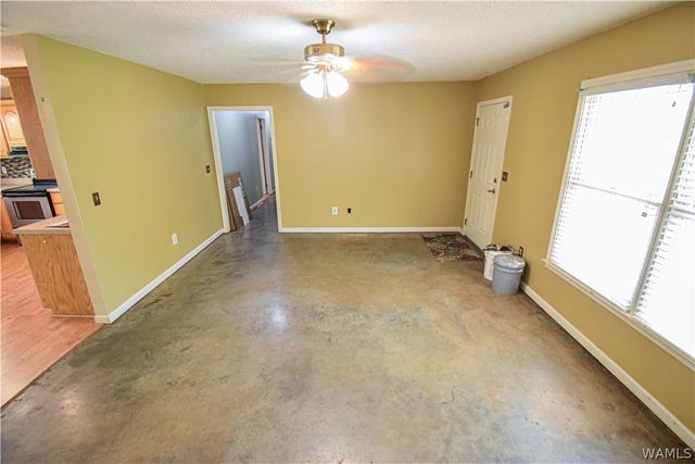 11322 Hen Smith, Vance, AL 35490