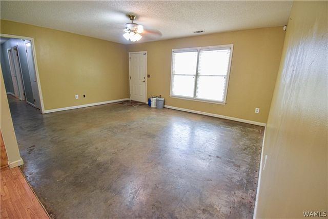 11322 Hen Smith, Vance, AL 35490