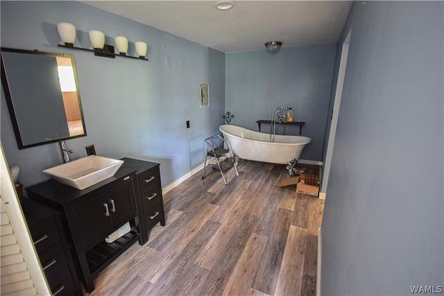 11322 Hen Smith, Vance, AL 35490