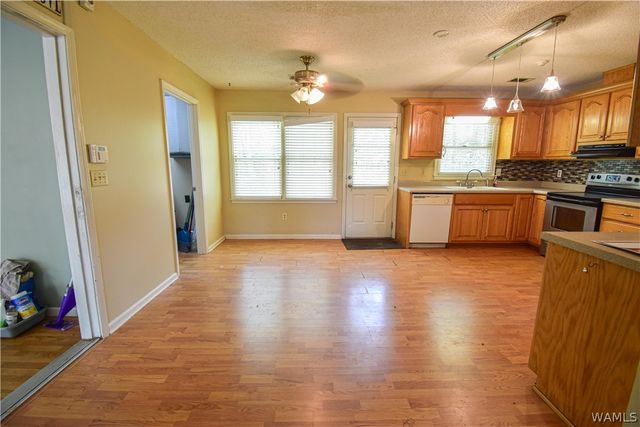11322 Hen Smith, Vance, AL 35490