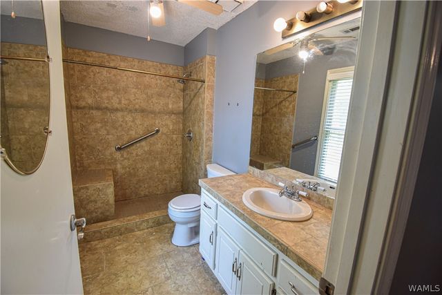 11322 Hen Smith, Vance, AL 35490