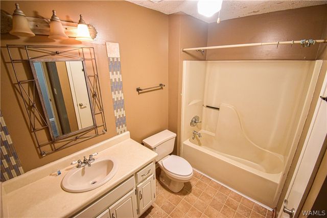 11322 Hen Smith, Vance, AL 35490