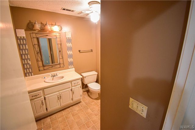 11322 Hen Smith, Vance, AL 35490