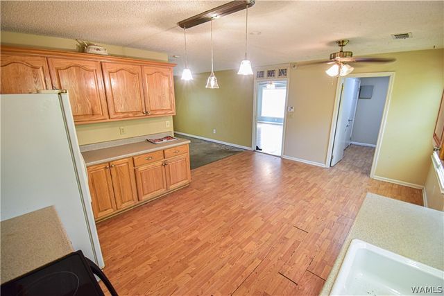 11322 Hen Smith, Vance, AL 35490