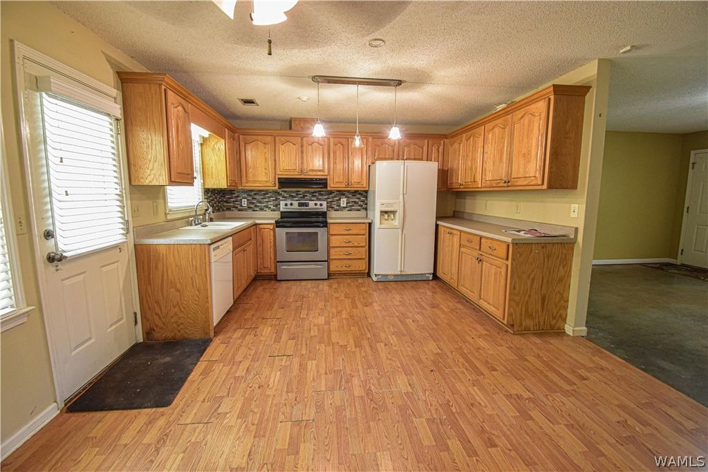 11322 Hen Smith, Vance, AL 35490