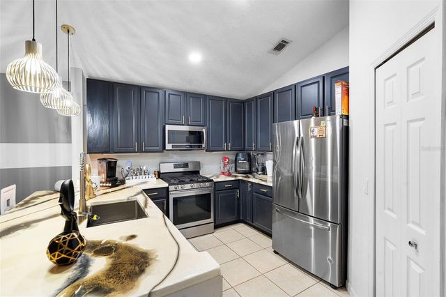 1701 CIRCE LAKE COURT, Orlando, FL 32826