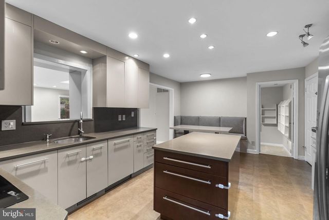 419 WATTS BRANCH PKWY, Potomac, MD 20854