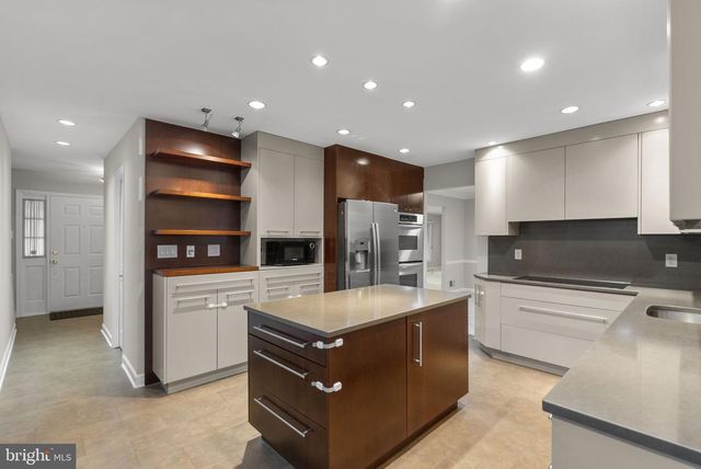 419 WATTS BRANCH PKWY, Potomac, MD 20854