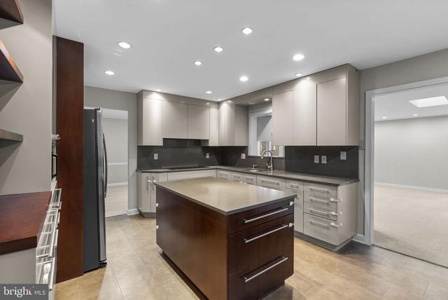 419 WATTS BRANCH PKWY, Potomac, MD 20854