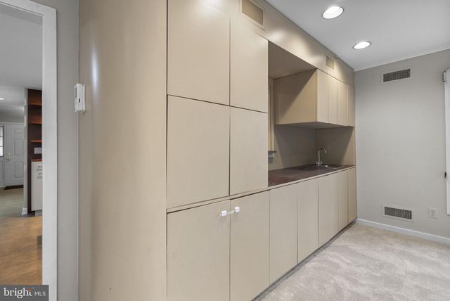 419 WATTS BRANCH PKWY, Potomac, MD 20854