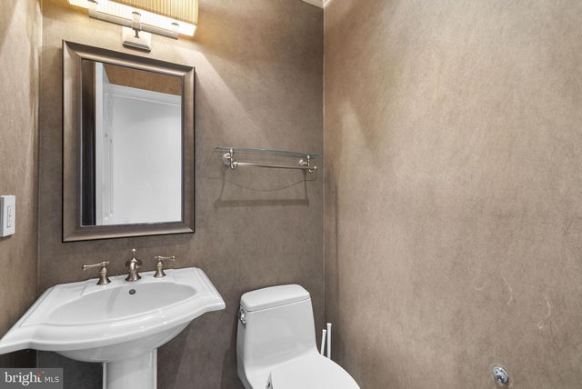 419 WATTS BRANCH PKWY, Potomac, MD 20854