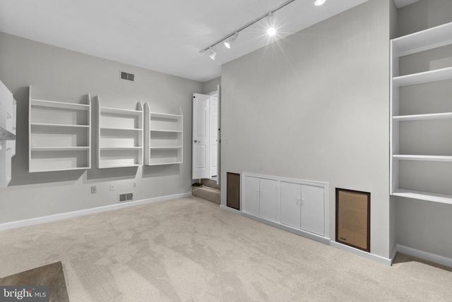 419 WATTS BRANCH PKWY, Potomac, MD 20854