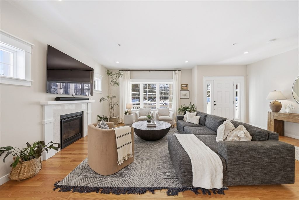 182 Main St 4, Acton, MA 01720