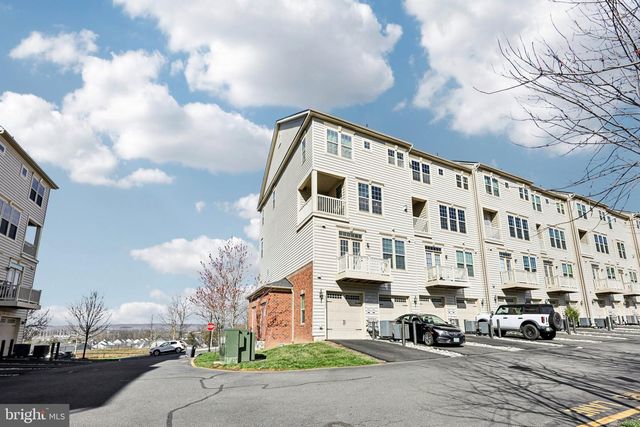 26052 BRAIDED MANE TER, Aldie, VA 20105