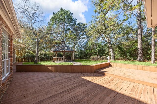 204 Duerr Drive, Bellville, TX 77418