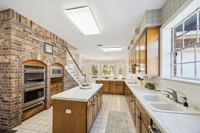 204 Duerr Drive, Bellville, TX 77418