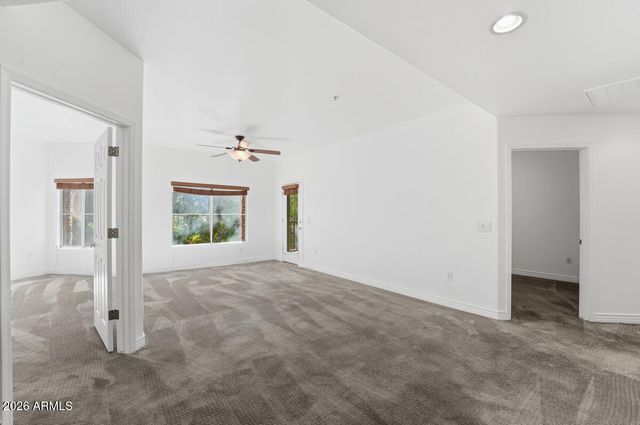 5450 E DEER VALLEY Drive 2210, Phoenix, AZ 85054