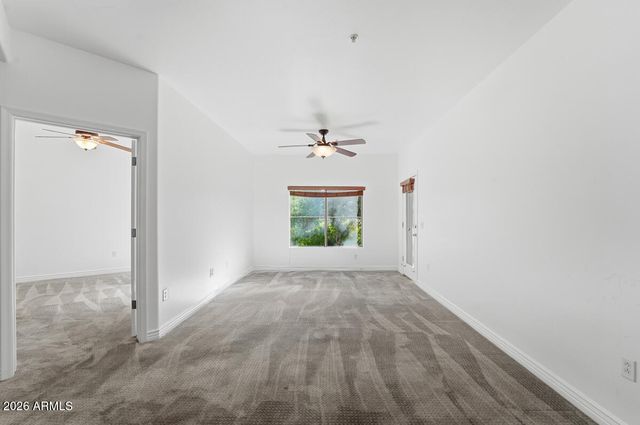 5450 E DEER VALLEY Drive 2210, Phoenix, AZ 85054