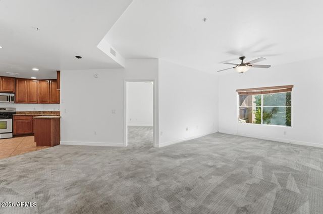 5450 E DEER VALLEY Drive 2210, Phoenix, AZ 85054