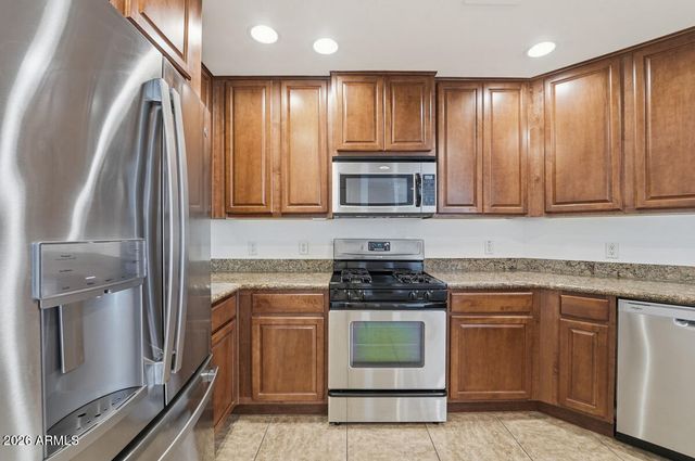 5450 E DEER VALLEY Drive 2210, Phoenix, AZ 85054