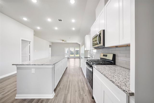 222 Spruce Lake Road, Houston, TX 77336