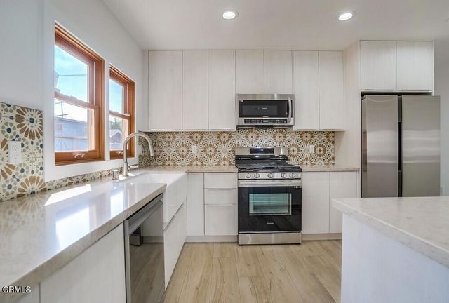 130 N Avenue 60, Los Angeles, CA 90042