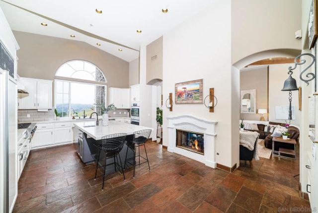 5320 Olive Hill Trl, Bonsall, CA 92003