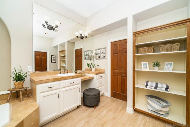 5320 Olive Hill Trl, Bonsall, CA 92003