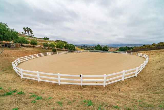 5320 Olive Hill Trl, Bonsall, CA 92003