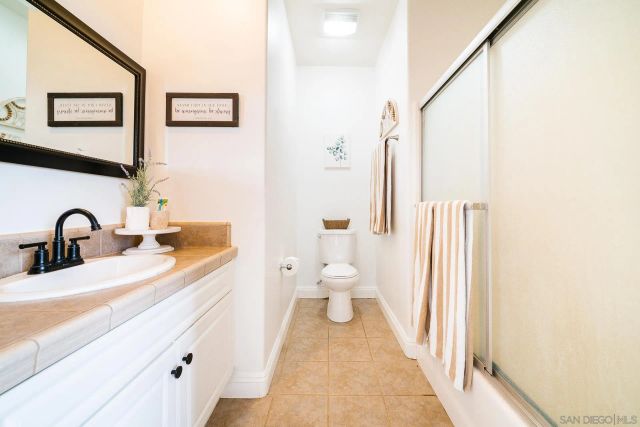 5320 Olive Hill Trl, Bonsall, CA 92003