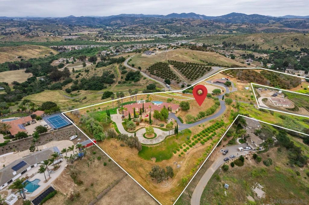 5320 Olive Hill Trl, Bonsall, CA 92003