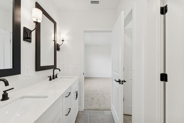 325 Silver Sands Lane 8, Fort Pierce, FL 34945