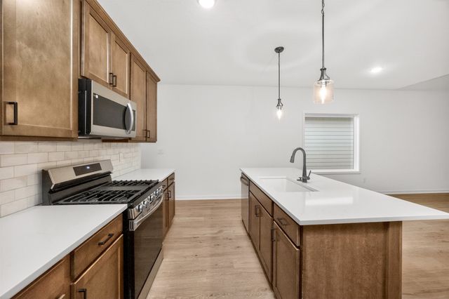 1028 NW MacArthur Lane, Waukee, IA 50263
