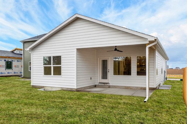 1028 NW MacArthur Lane, Waukee, IA 50263
