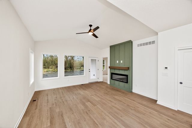 1028 NW MacArthur Lane, Waukee, IA 50263