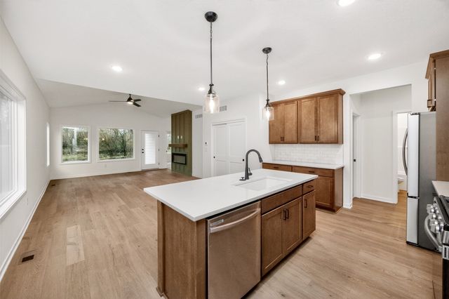 1028 NW MacArthur Lane, Waukee, IA 50263