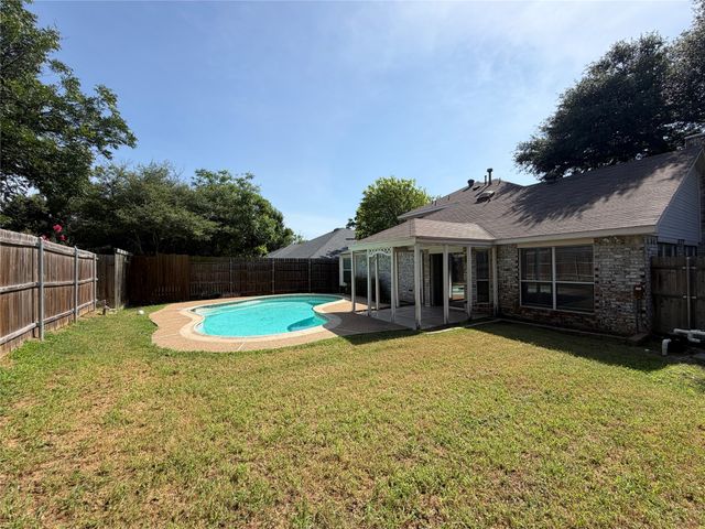8316 Auburn Drive, Fort Worth, TX 76123