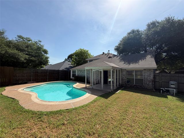 8316 Auburn Drive, Fort Worth, TX 76123