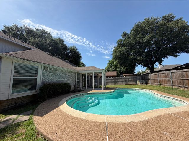 8316 Auburn Drive, Fort Worth, TX 76123