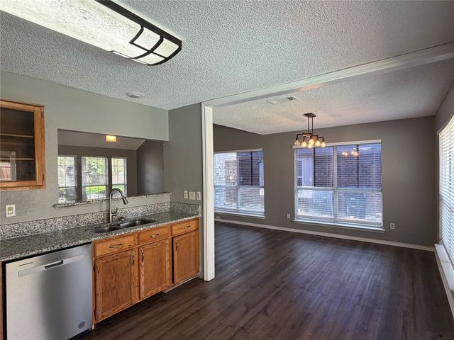 8316 Auburn Drive, Fort Worth, TX 76123