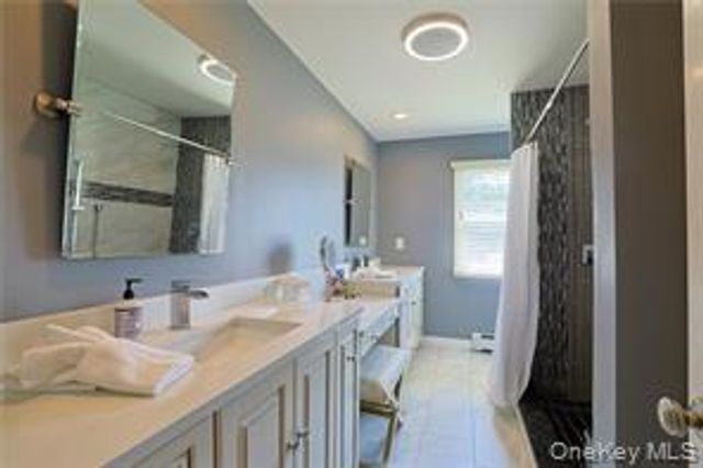 15 Cranberry Drive, Highland Mills, NY 10930