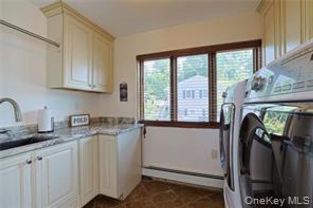 15 Cranberry Drive, Highland Mills, NY 10930